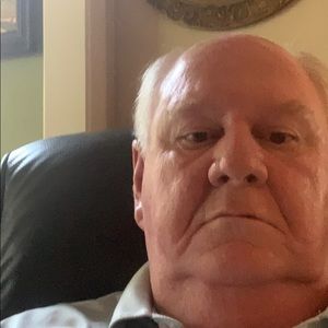 Meet your Posher, Dennis